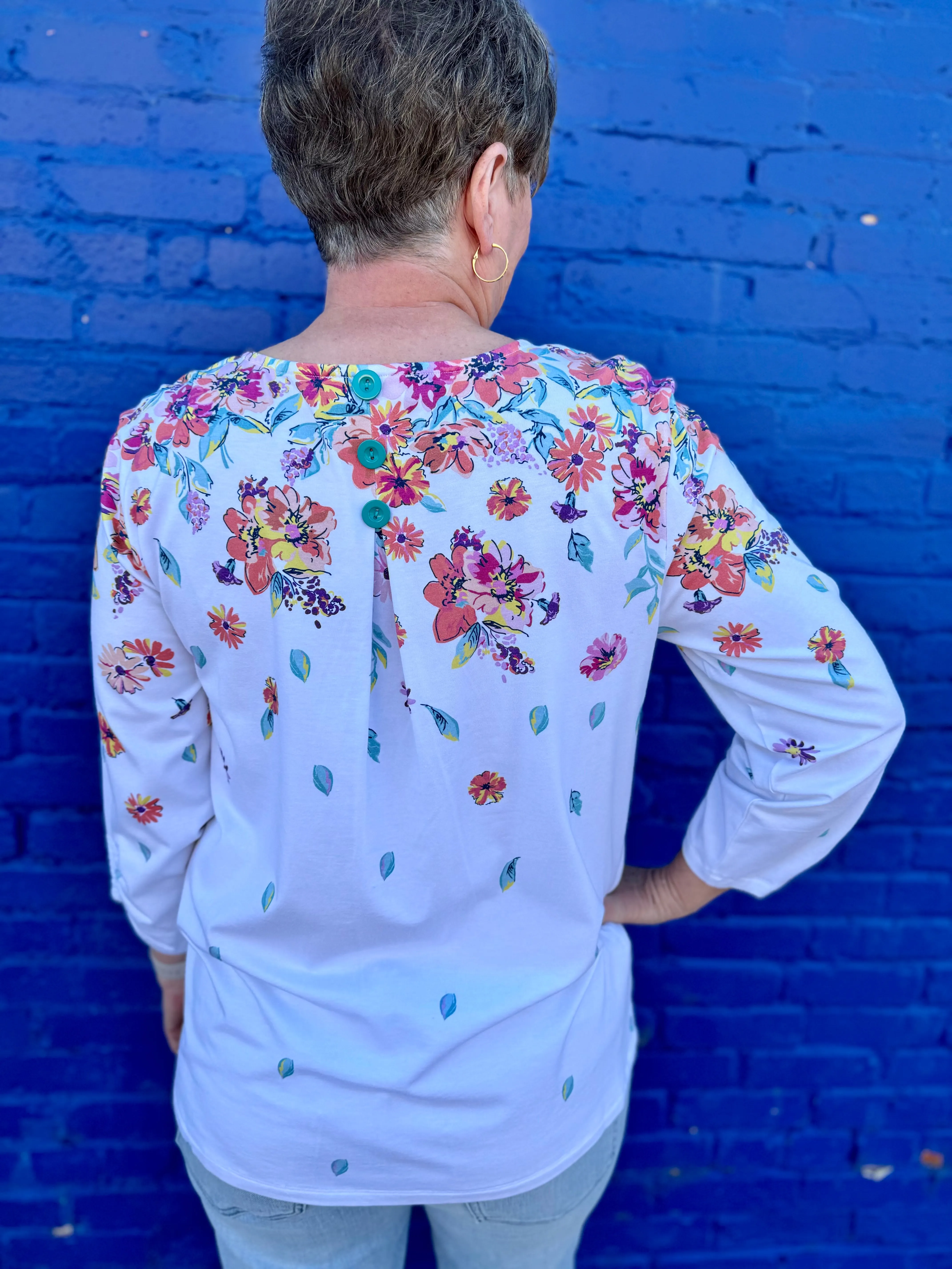 A La Carte: Placement Print V-Neck Knit Top with Smocked Cuffs