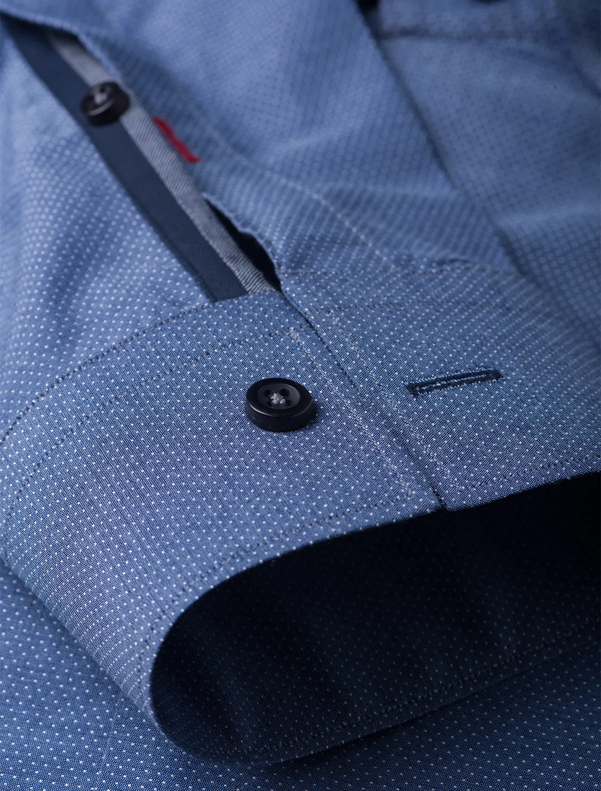 BLUE BUTTON-DOWN SHIRT