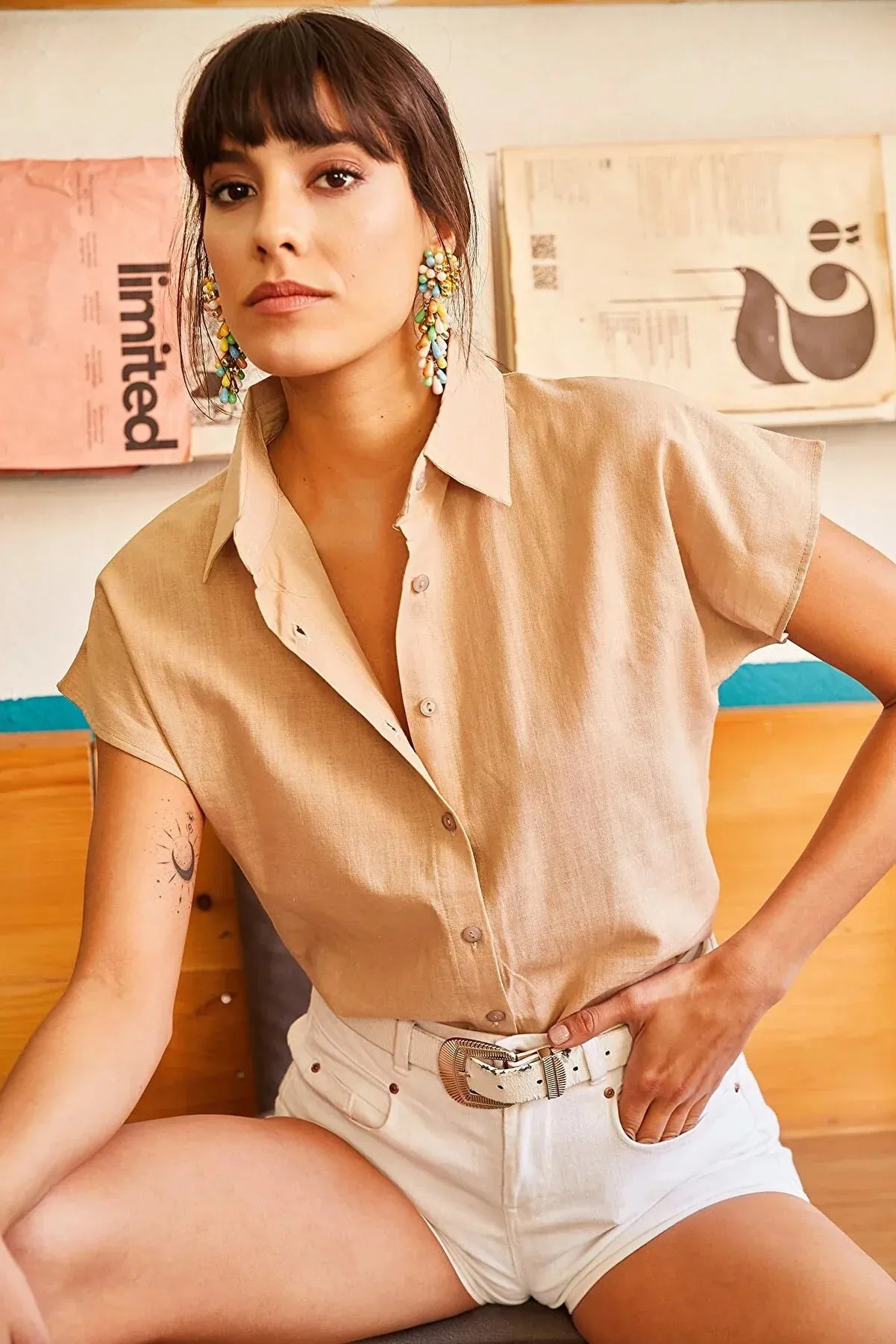 Classic Linen Blend Button Down Short Sleeve Shirt