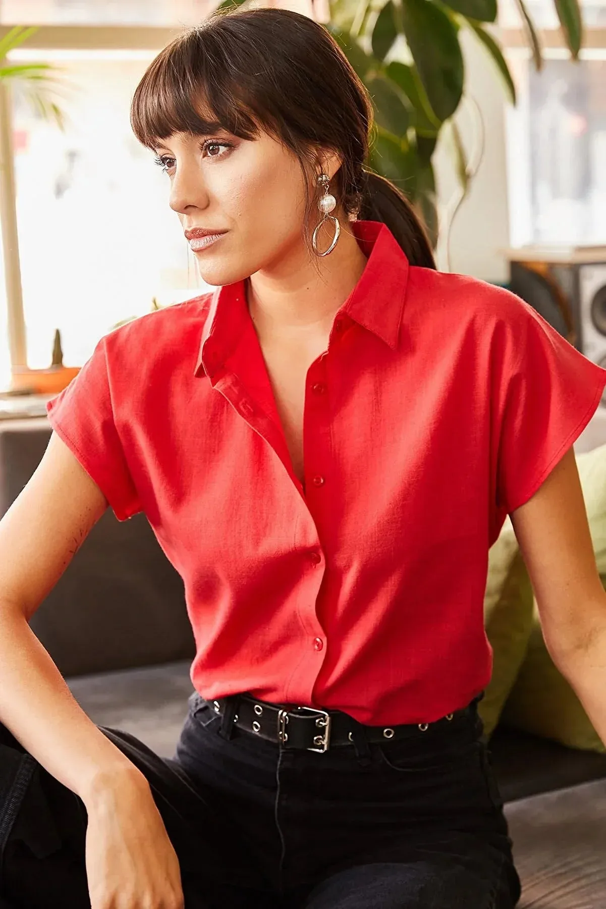 Classic Linen Blend Button Down Short Sleeve Shirt