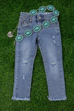 Distressed hem skinny jeans. png25113043-AMY