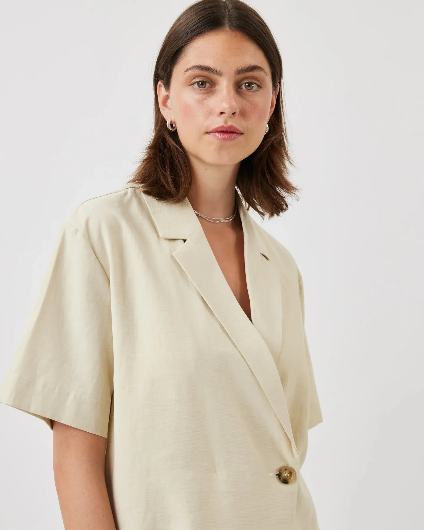essas short sleeved shirt 3028