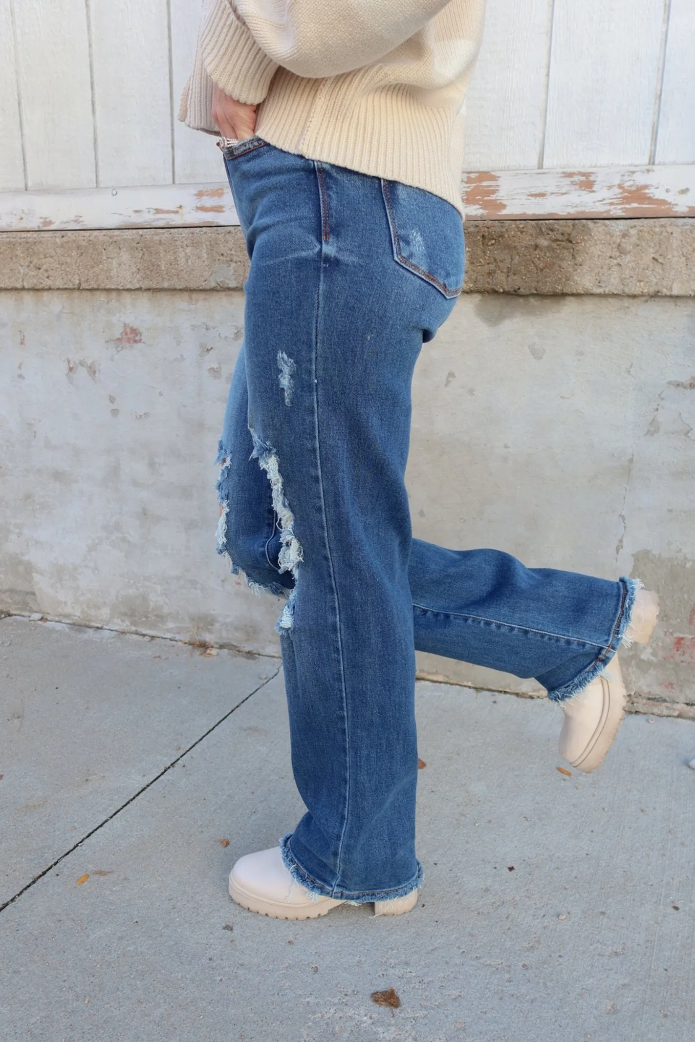 Judy Blue Mid-Rise Distressed Dad Jean