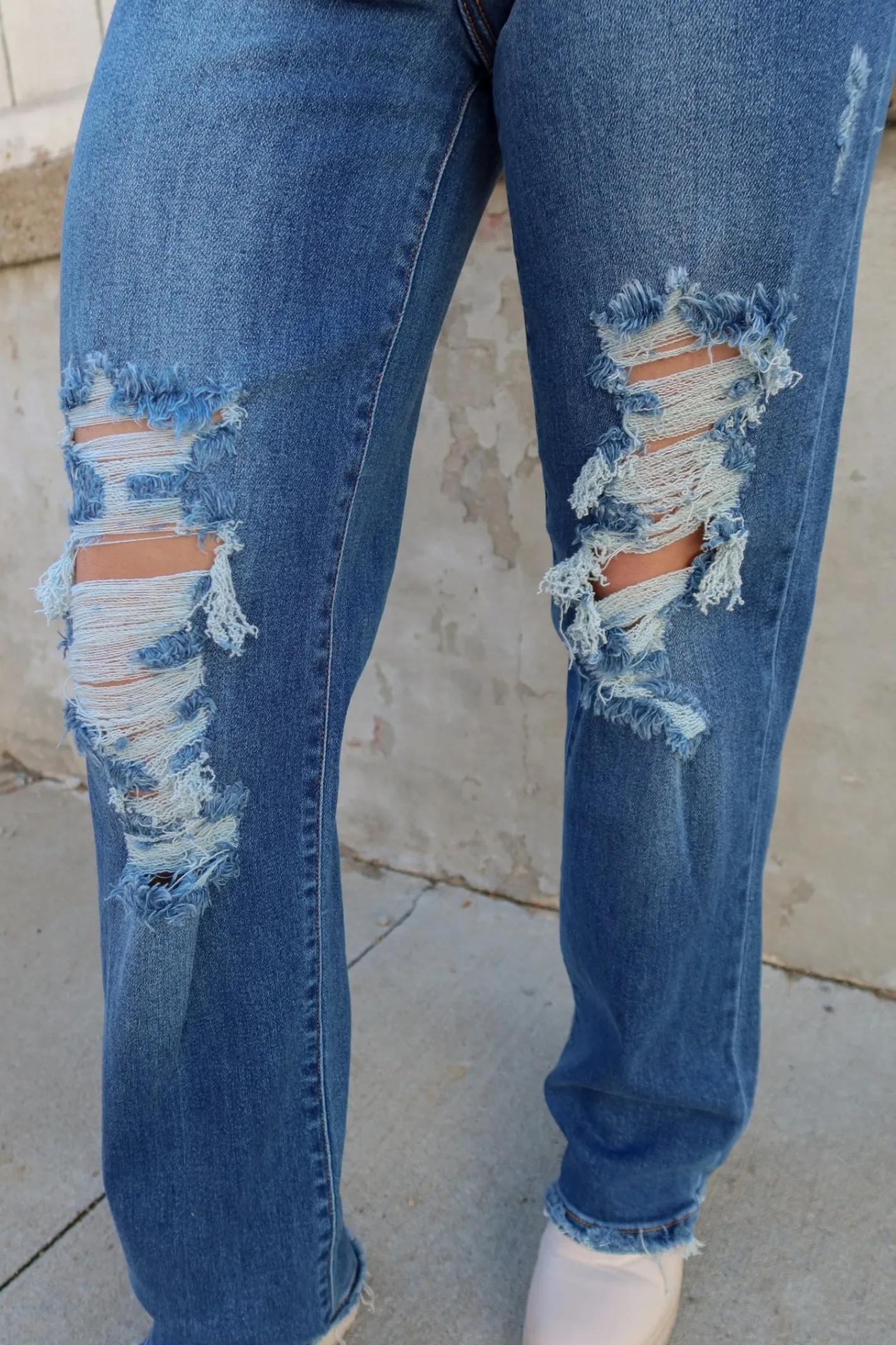 Judy Blue Mid-Rise Distressed Dad Jean
