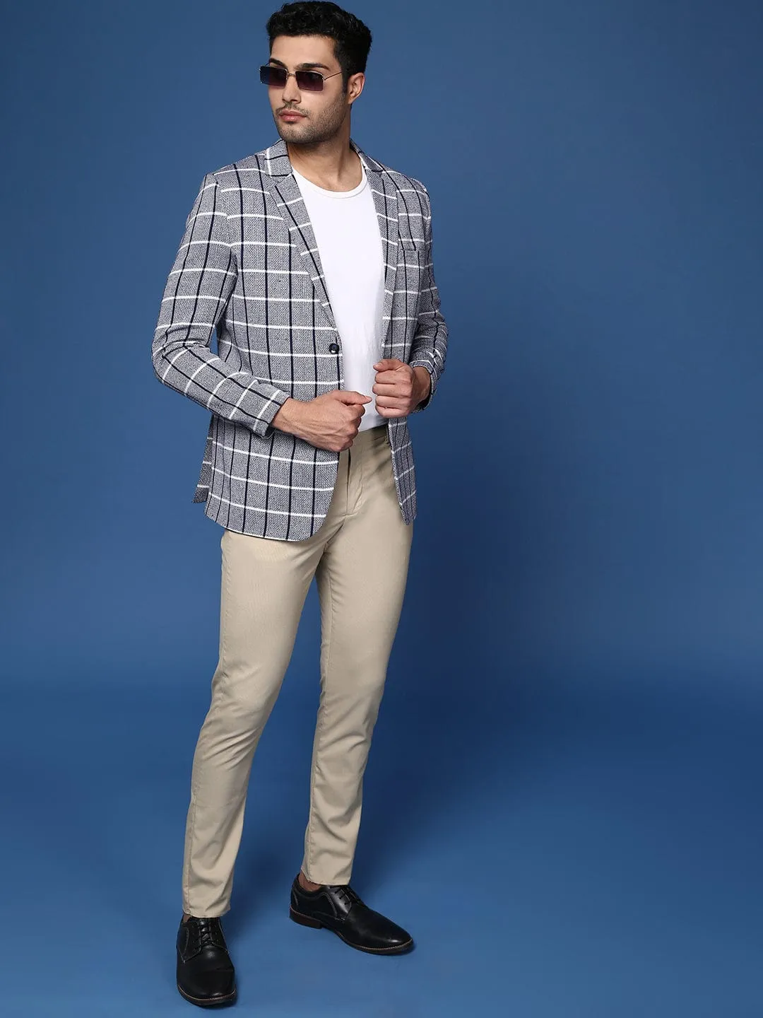 Men Navy Blue Checked Notched Lapel Slim-Fit Single Breasted Blazers
