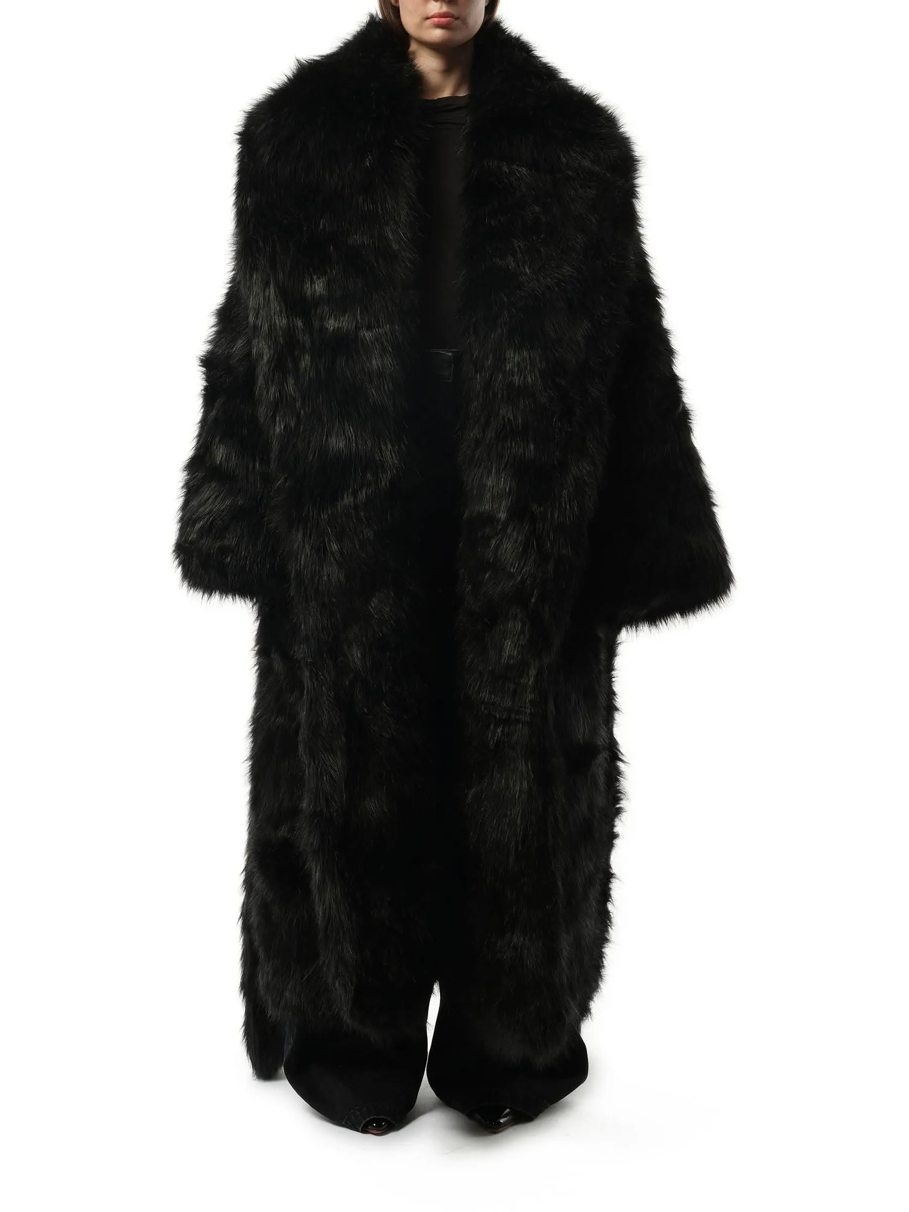Vast Fur Coat in Black