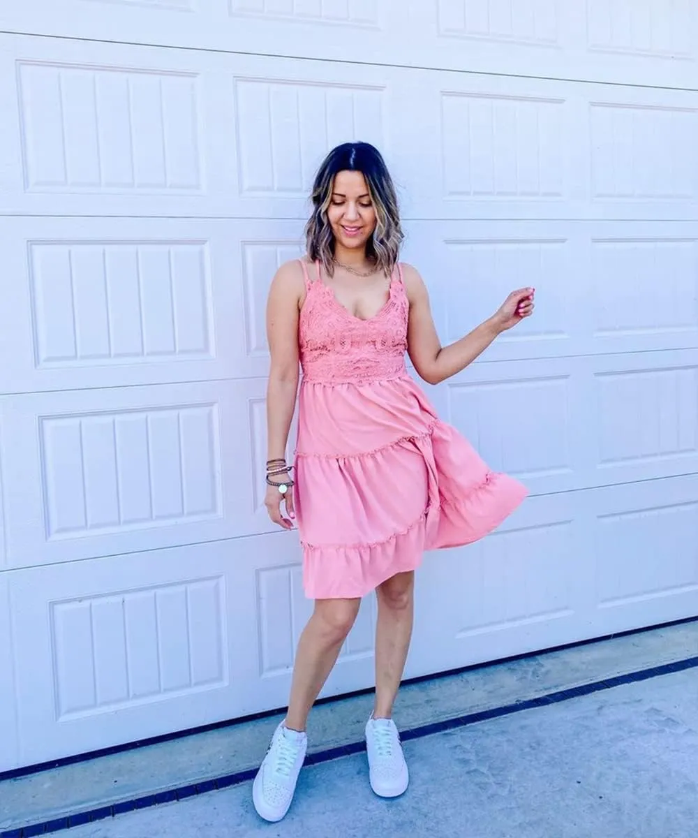 Women's Summer Dresses Casual V Neck Smocked Mini Dress Strappy Lace Dress Short Beach Dress Sundress